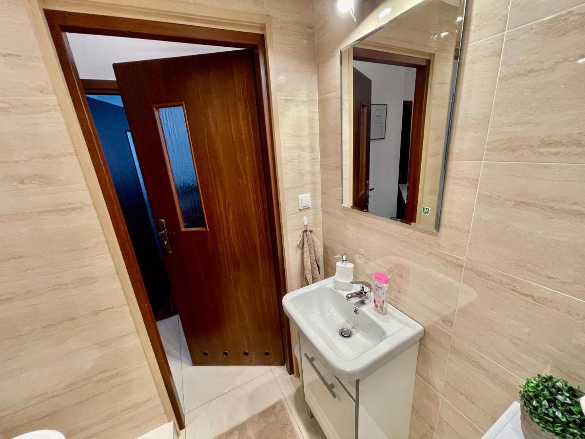 Appartement Diamond Metro Wifi 300 Mbs 70'Tv Netflix Hbo Appletv+ à Varsovie Extérieur photo